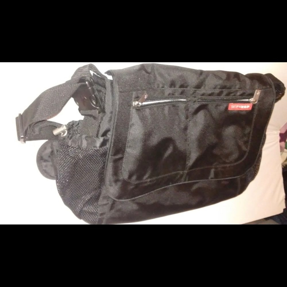 Skip Hop Messenger Diaper Bag